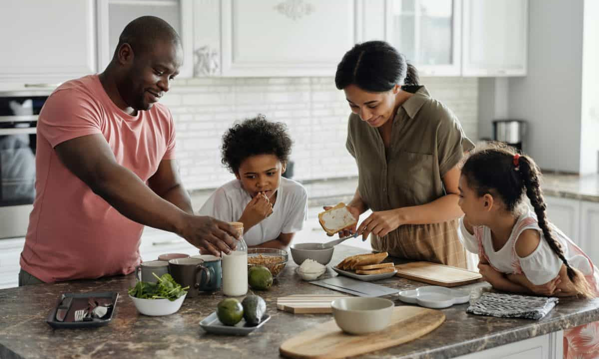 How to Talk About Food and Health with Your Child